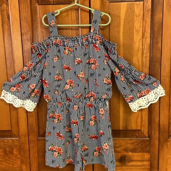 Michelle Girls Romper Preowned Size M - Picture 2 of 14